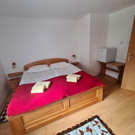 Penzion Pr' Betel Jesenice Esterno foto