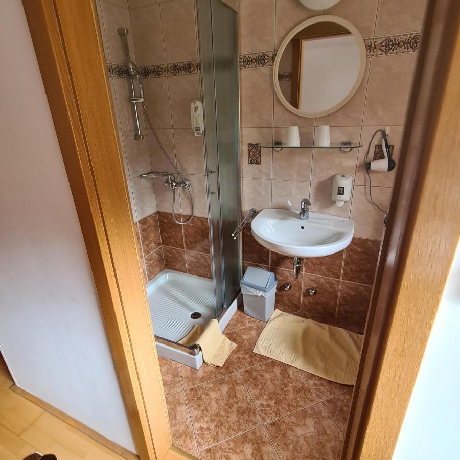 Penzion Pr' Betel Jesenice Esterno foto