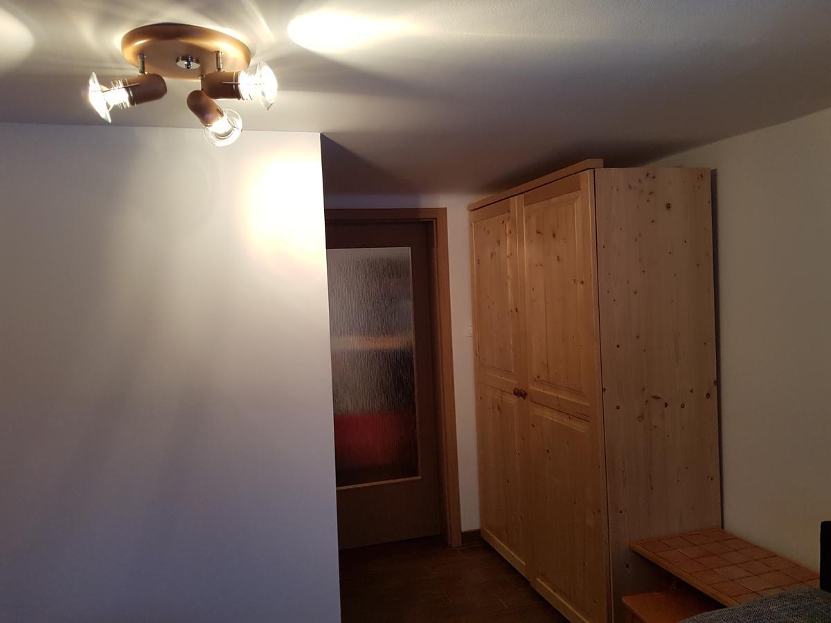 Penzion Pr' Betel Jesenice Esterno foto
